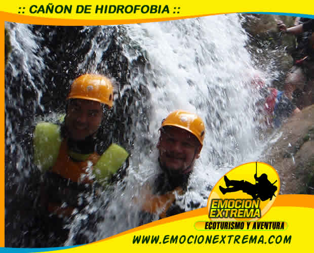 CAÑÓN DE HIDROFOBIA MUY EXIGENTE, CONSTANTES SALTOS AL AGUA ¡HASTA 18 MTS!, TOBOGANES NATURALES, NADO ENTRE ENORMES PAREDES Y CANALES ESTRECHOS. ¿TE ATREVES? CAÑONISMO EN MATACANES Y CHIPITIN CON EMOCION EXTREMA.COM EN MONTERREY NUEVO LEON