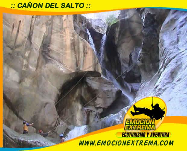 EL CAÑON DEL SALTO ES UNA GRAN CASCADA SECA DE 80 MTS. EN FORMA DE UN ENORME HOYO NATURAL CREADO POR LA EROSIÓN DEL AGUA Y EL VIENTO. DESCENDEREMOS LA CASCADA CON 2 RAPELES UNO EN CAIDA LIBRE . ¡ATREVETE! EN TEMPORADA DE LLUVIAS FUERTES EL CAÑON NOS SORPRENDE CON LA GRAN CASCADA.WWW. EMOCIONEXTREMA.COM